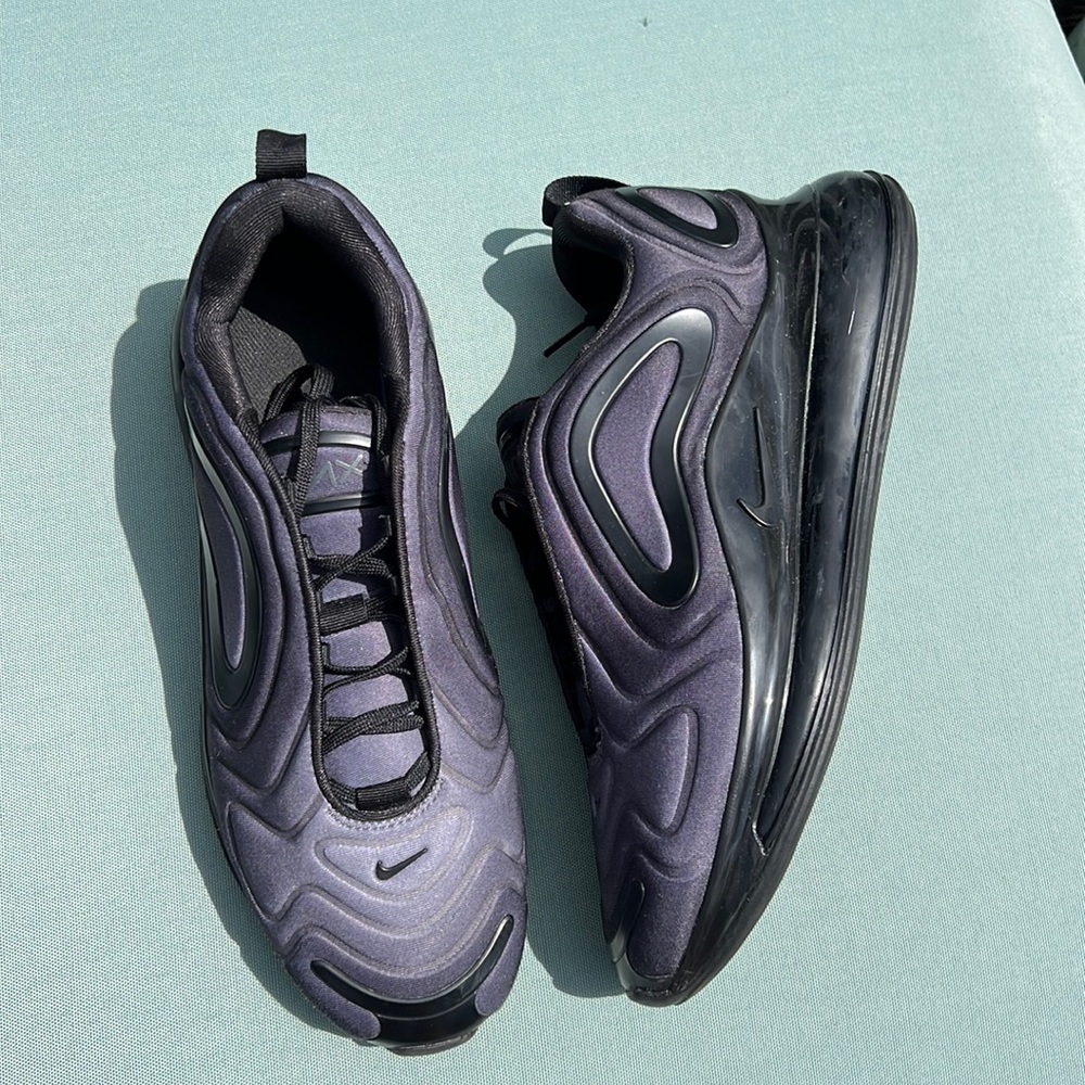 Nike Air Max 720
Total Eclipse size 9 men’s